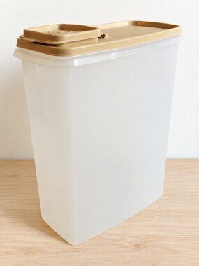 Tupperware Cereal Keeper Beige Flip Top Lid 10” 1588-5 1590-1 Vintage